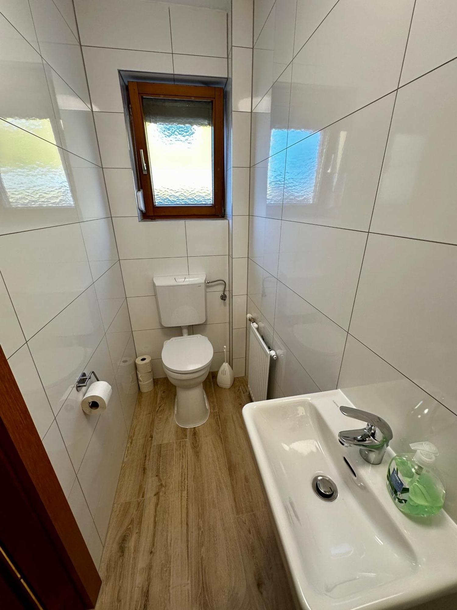 Ajo - Family House With Free Parking - Self-check-in *